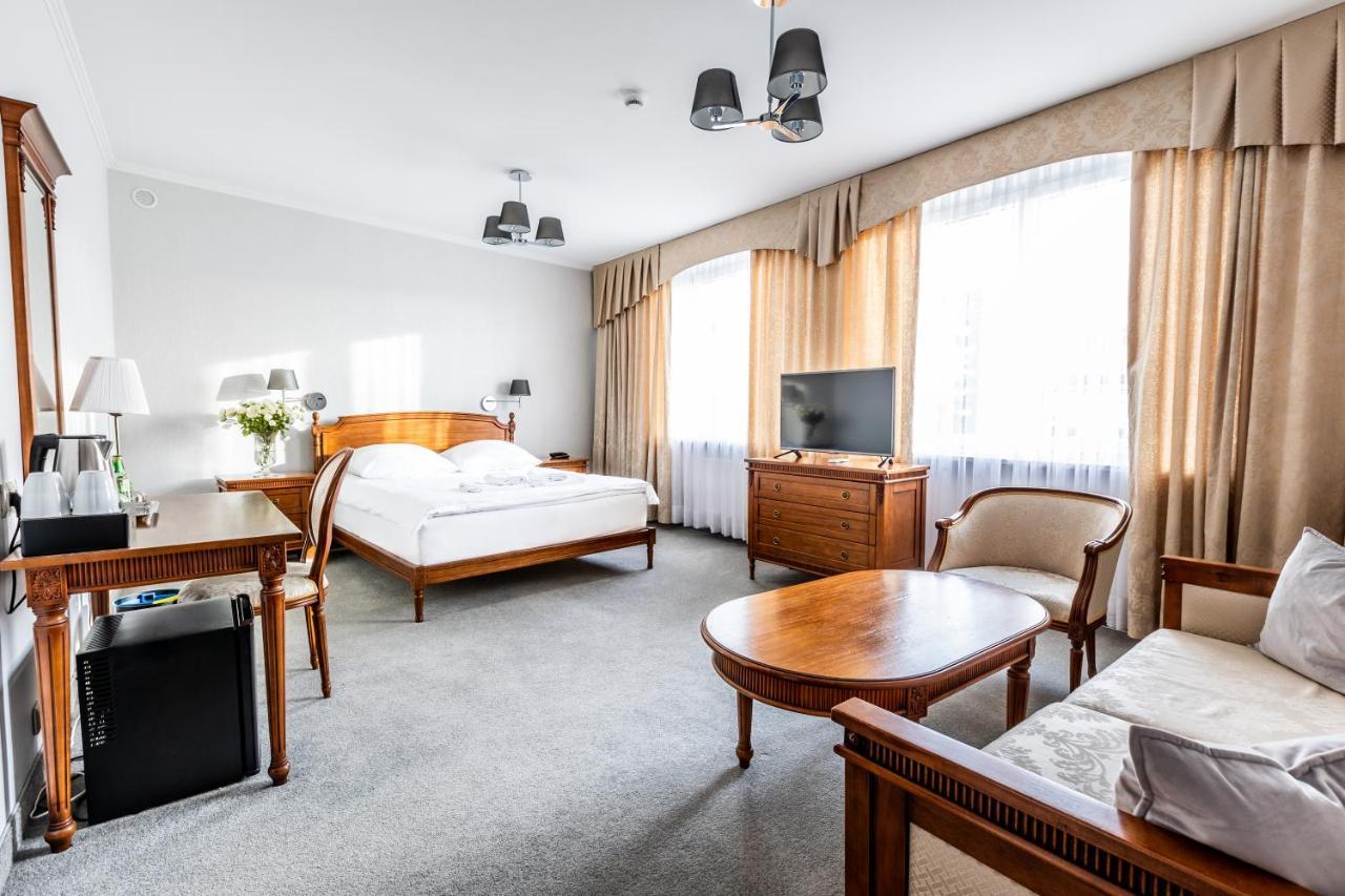 Hotel Pod Zlota Roza Kielce Eksteriør bilde