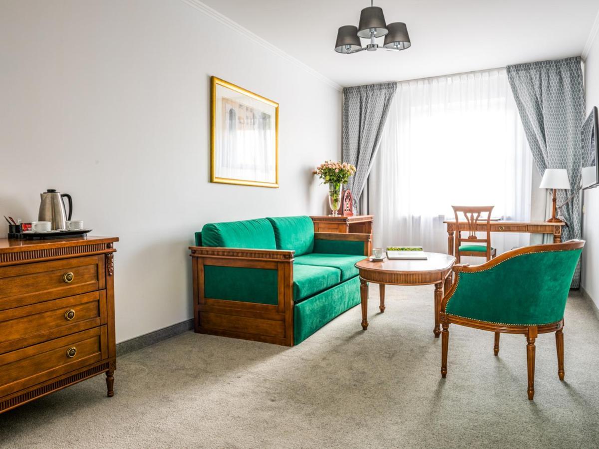 Hotel Pod Zlota Roza Kielce Eksteriør bilde