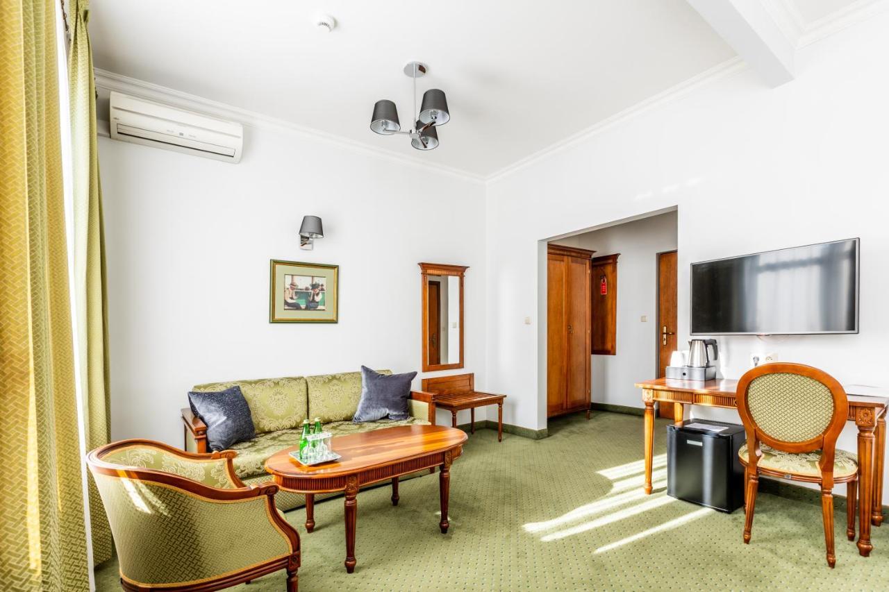 Hotel Pod Zlota Roza Kielce Eksteriør bilde