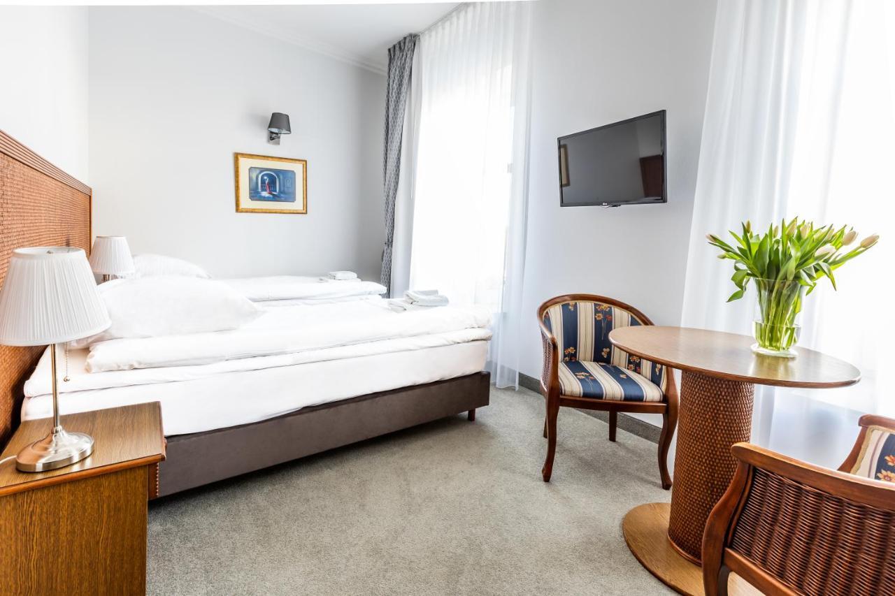 Hotel Pod Zlota Roza Kielce Eksteriør bilde