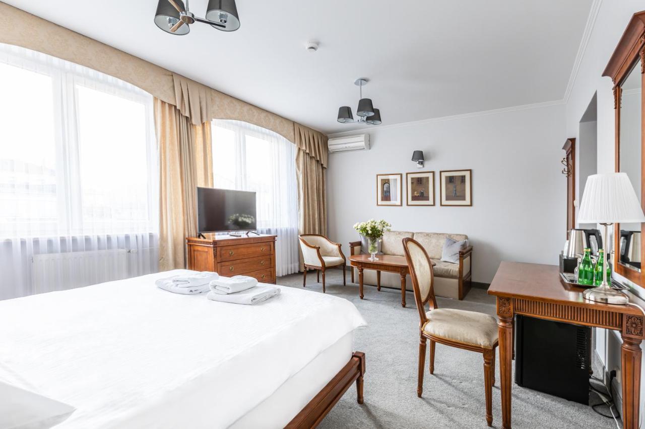 Hotel Pod Zlota Roza Kielce Eksteriør bilde