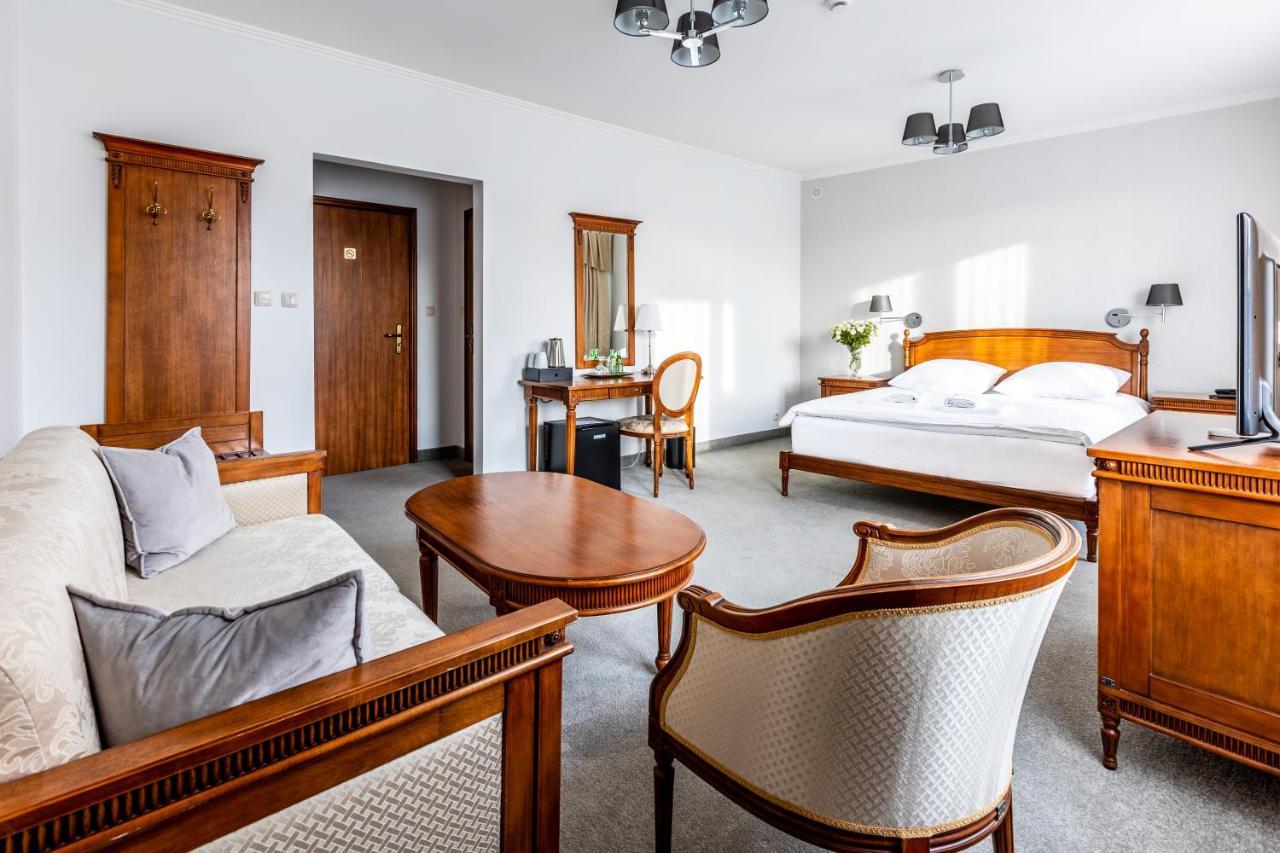 Hotel Pod Zlota Roza Kielce Eksteriør bilde